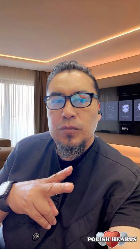 &quot;Smart look, steady mind, and good vibes only-always.&quot;